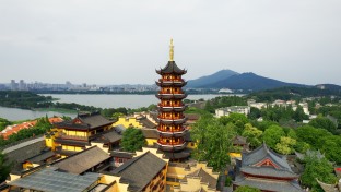 南京鸡鸣寺药师佛塔金属古建装饰及出新项目